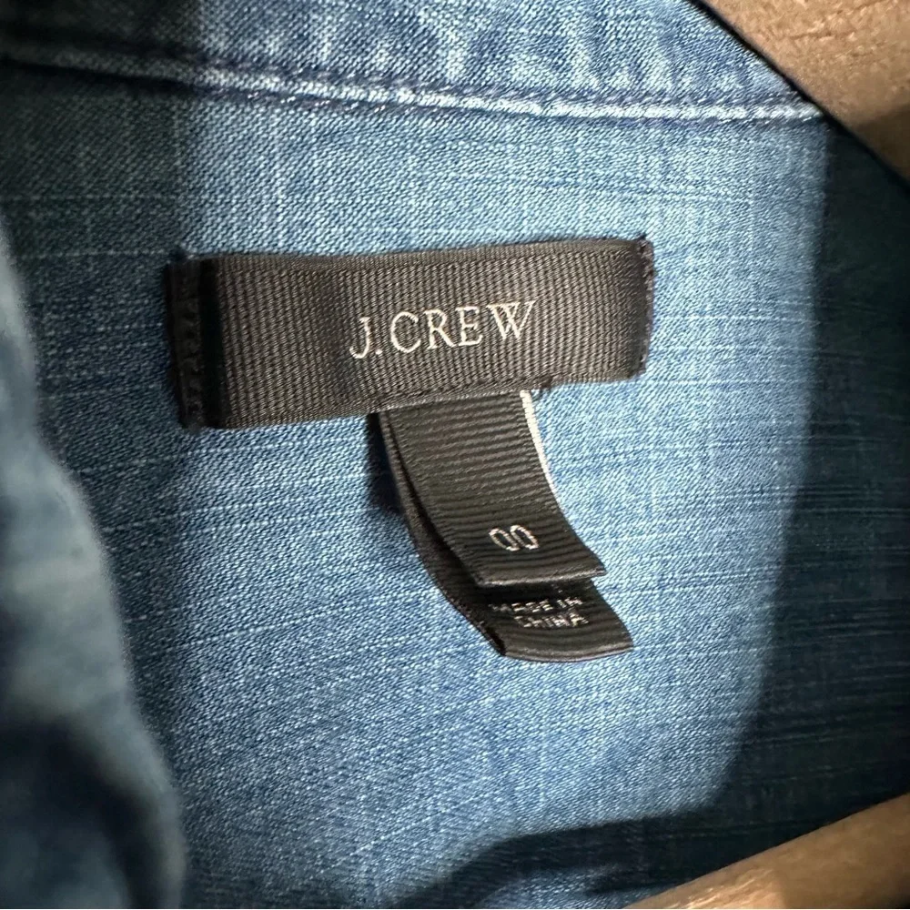 J. Crew | Chambray Button Down Shirt Size 00